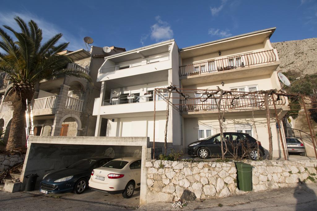 Apartment Mate โอมิช ภายนอก รูปภาพ