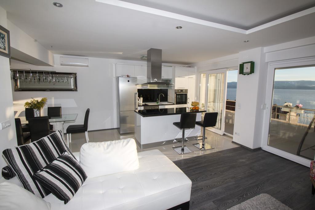 Apartment Mate โอมิช ภายนอก รูปภาพ